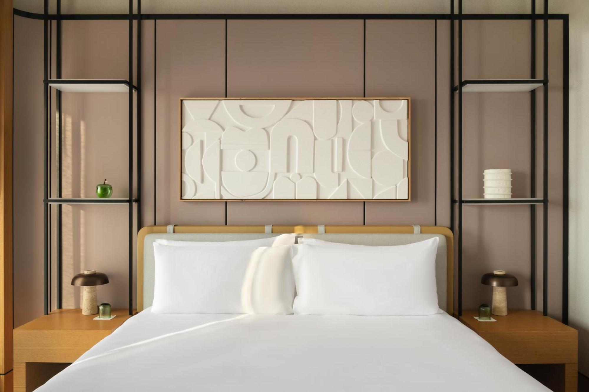 Delano Dubai At Bluewaters Hotel Kültér fotó A bedroom at the hotel