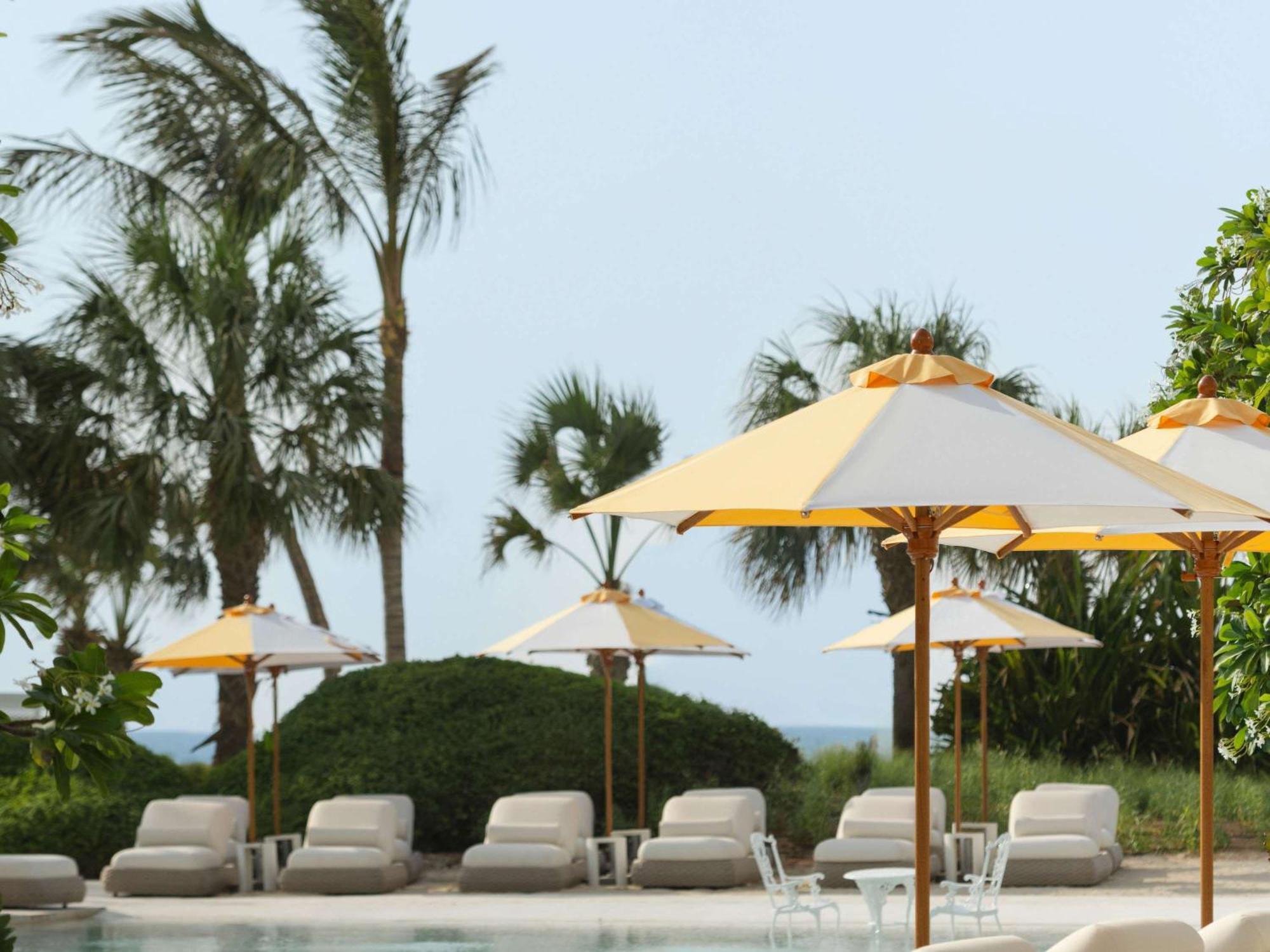 Delano Dubai At Bluewaters Hotel Kültér fotó The Beach Club at The Standard, Miami Beach