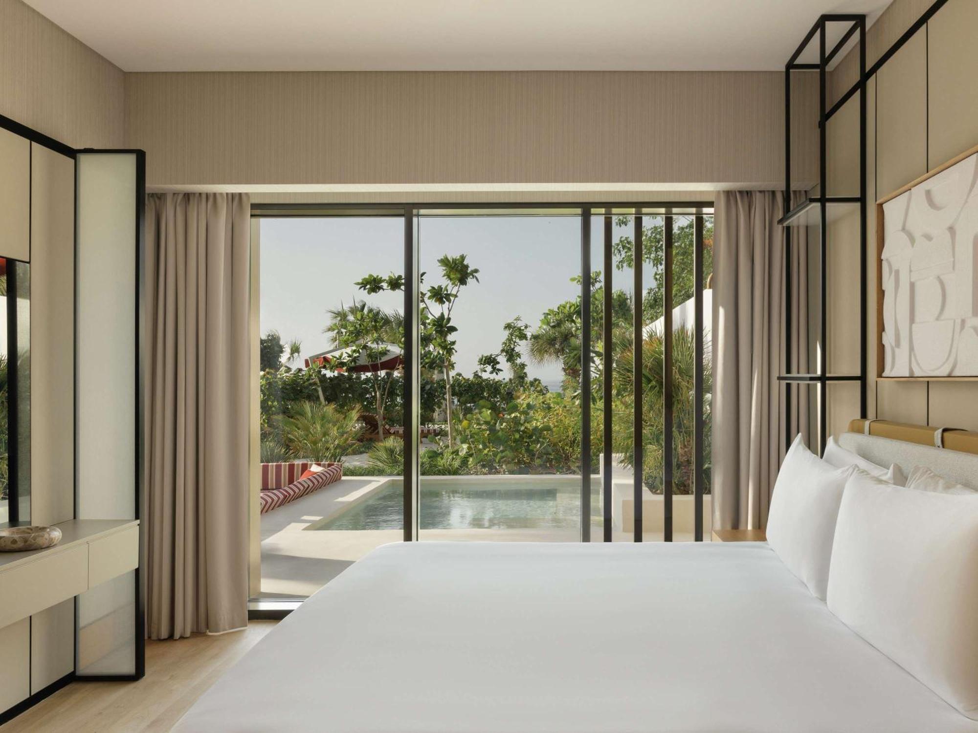 Delano Dubai At Bluewaters Hotel Kültér fotó A bedroom at the hotel